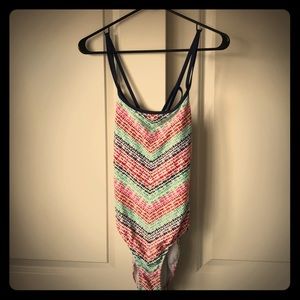 💥SALE💥Athleta one piece key hole swim suit